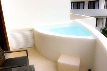 هتل Intima Resort Tulum Adults Only
