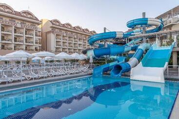هتل Kirman Belazur  Resort & Spa