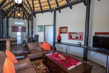هتل Lapa Lange Game Lodge