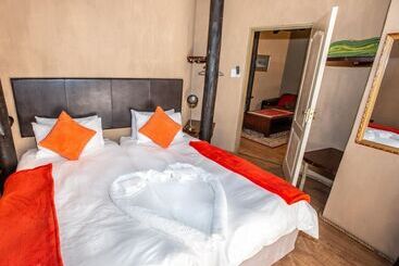 هتل Lapa Lange Game Lodge