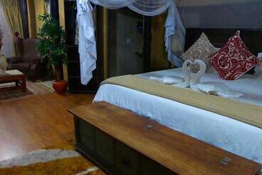 هتل Lapa Lange Game Lodge