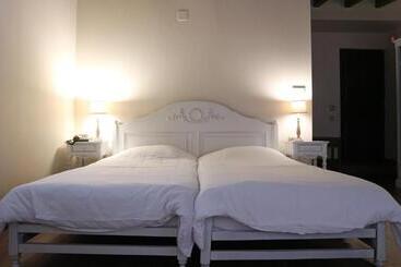 هتل Manthos Mountain Resort & Spa