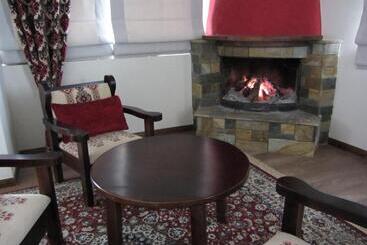 هتل Manthos Mountain Resort & Spa