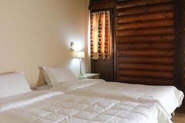 هتل Manthos Mountain Resort & Spa