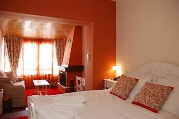 هتل Manthos Mountain Resort & Spa