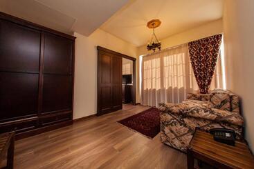 هتل Manthos Mountain Resort & Spa