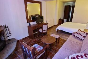 هتل Manthos Mountain Resort & Spa