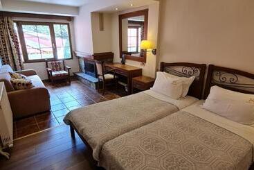 هتل Manthos Mountain Resort & Spa