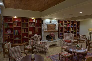 هتل Manthos Mountain Resort & Spa