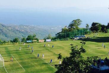 هتل Manthos Mountain Resort & Spa