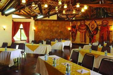 هتل Ol Tukai Lodge Amboseli