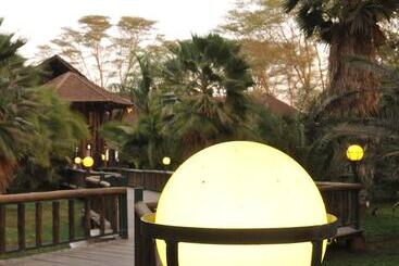 هتل Ol Tukai Lodge Amboseli