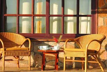 هتل Ol Tukai Lodge Amboseli