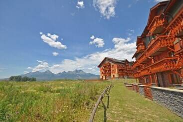 هتل Tatragolf Mountain Resort