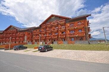 هتل Tatragolf Mountain Resort