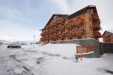 هتل Tatragolf Mountain Resort