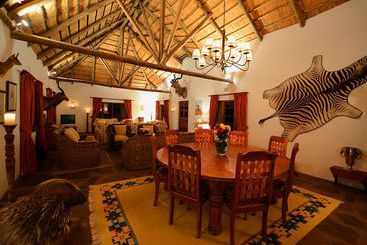 هتل Thabankulu Game Resort