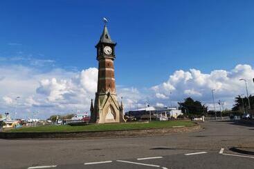 The Eastleigh - Skegness