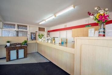 هتل Midcity Motor Lodge