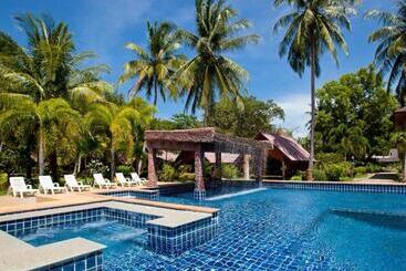 Kaw Kwang Beach Resort