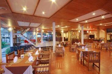 Kaw Kwang Beach Resort