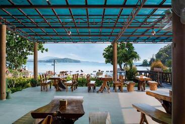 Kaw Kwang Beach Resort