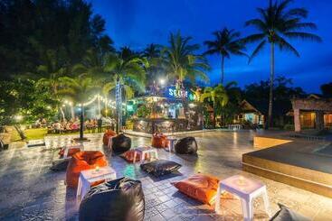Kaw Kwang Beach Resort