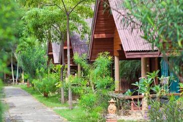 Kaw Kwang Beach Resort