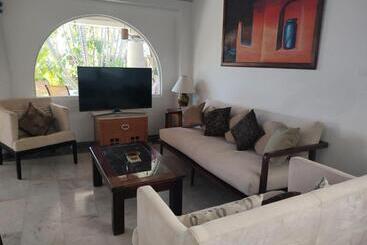 پانسیون Aventura Pacifico Boutique