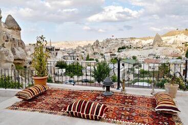 پانسیون Grand Cave Suites