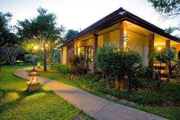 استراحتگاه Palm Spa Village