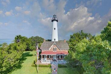 استراحتگاه The Inn By Sea Island