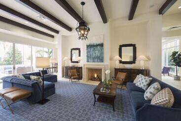 استراحتگاه The Inn By Sea Island