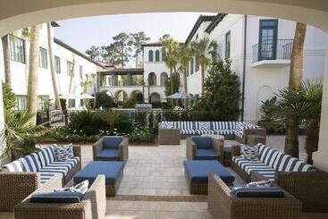 استراحتگاه The Inn By Sea Island