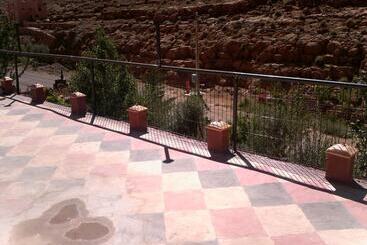 هتل Auberge Imine Taghya