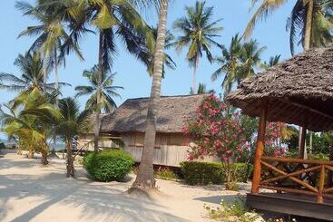هتل Barry's Beach Resort