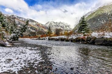 هتل Coronet Creek Retreat