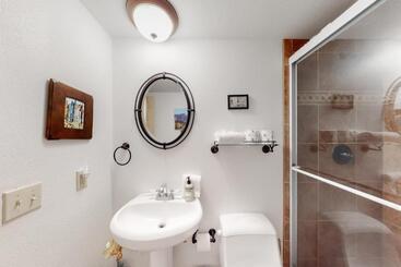 هتل Meadowridge 0401