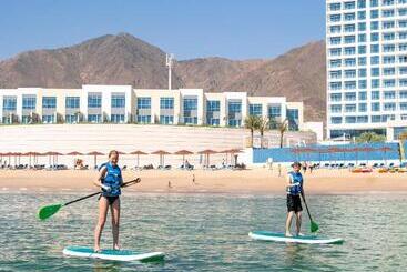 هتل Royal M Al Aqah Beach Resort By Gewan