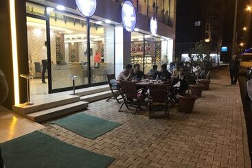 Zara Turan Apart Otel