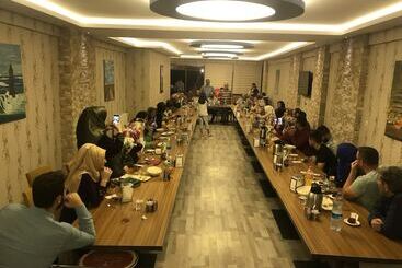 Zara Turan Apart Otel