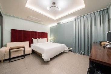Chuncheon Bomnae Motel