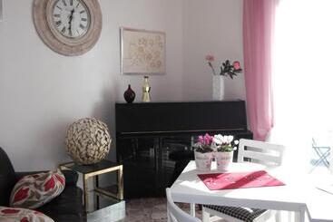 هتل B&b La Casa Di El