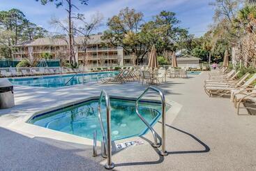 هتل Fiddlers Cove 22j
