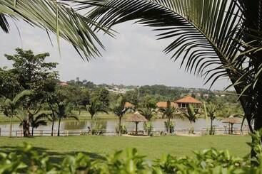 هتل Forest Park Resort