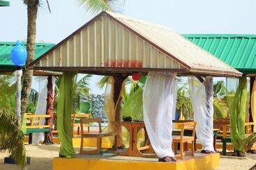 هتل Honeyland Beach Resort