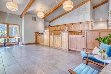 هتل River Ridge 603b