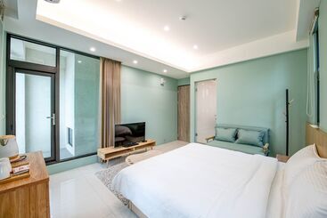هتل Sam House