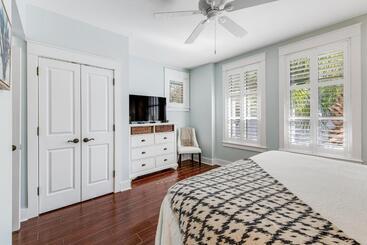 هتل Sandestin Baytowne Wharf 449 Market St Inn