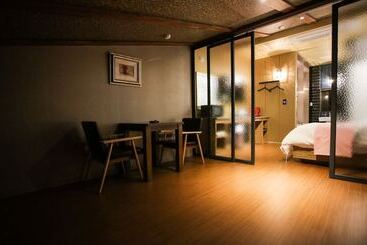 Yeoju Dubai Self Check In Motel